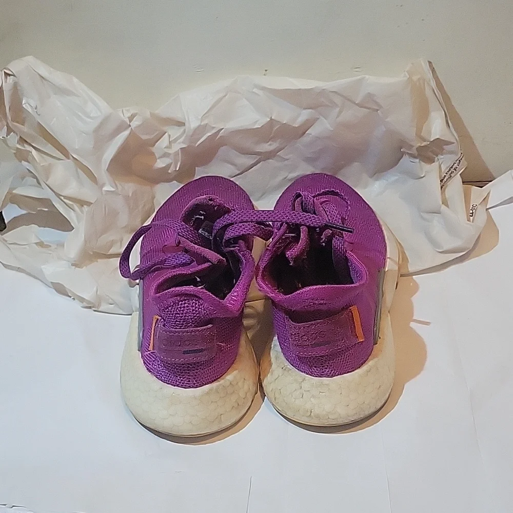 Adidas Ultra Boost - Picture 3 of 4